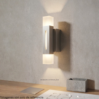 Aplique de Pared Vertical Plata | Luminaria LED Minimalista
